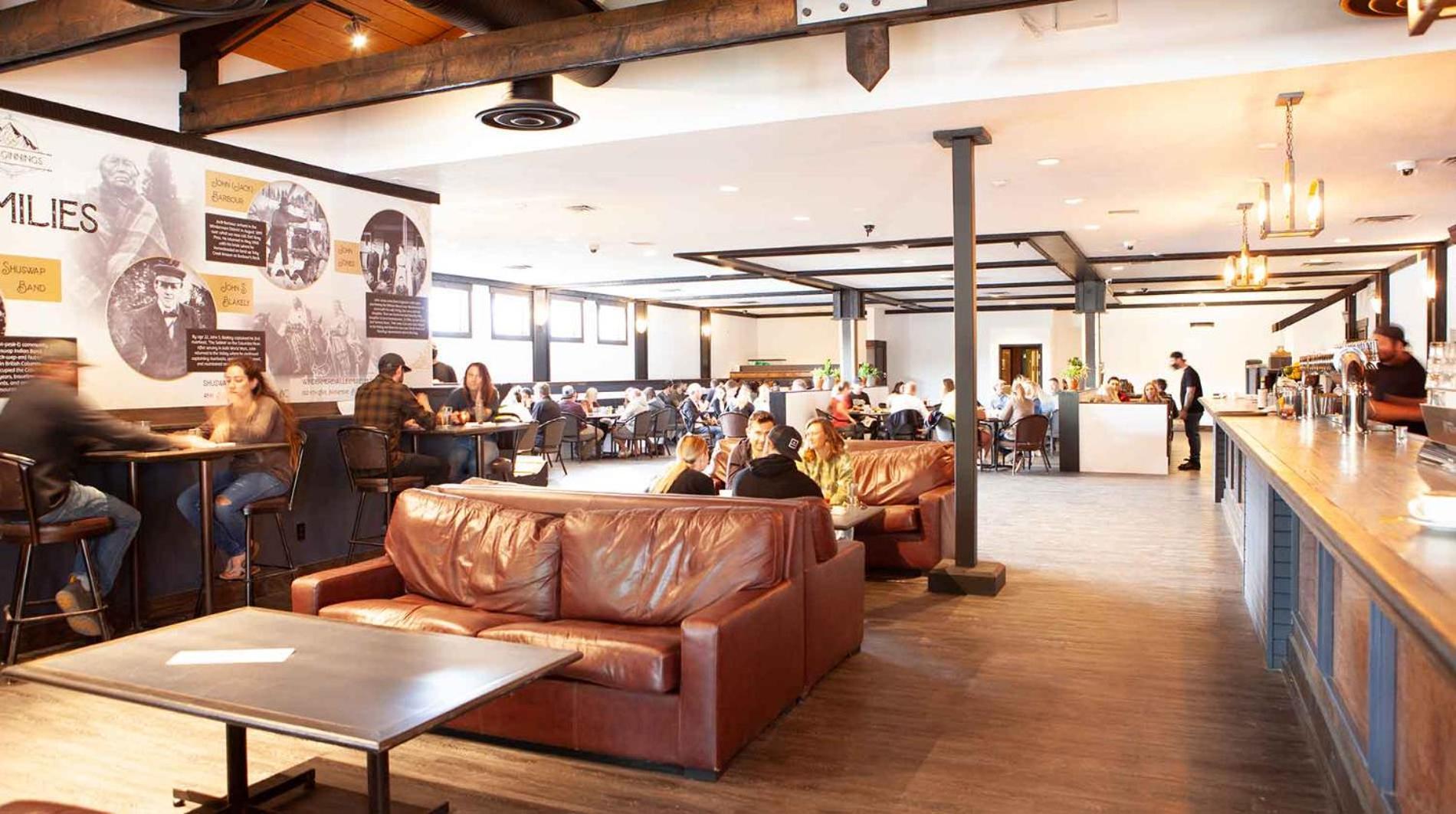 Invermere Inn & Suites 외부 사진